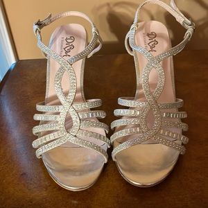 Diva by Benjamin Walk Women’s dress shoes